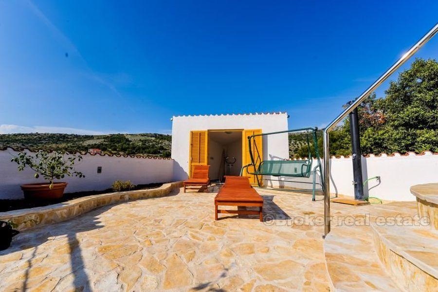 Haus / Villa mit Pool und Meerblick