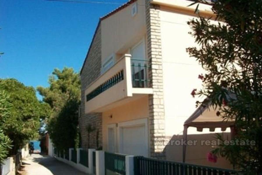 Maison / villa, première rangée de la mer