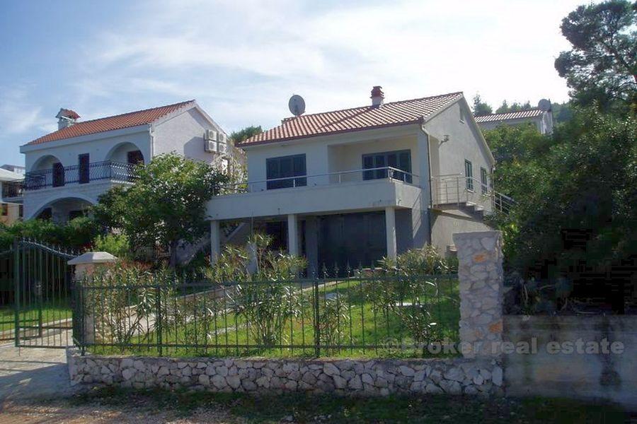 Kuća / vila, prvi red do mora