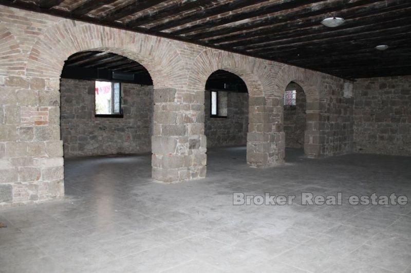 Commercial premise, close to centre of Split