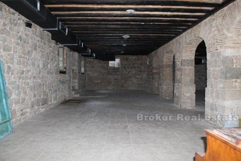 Commercial premise, close to centre of Split