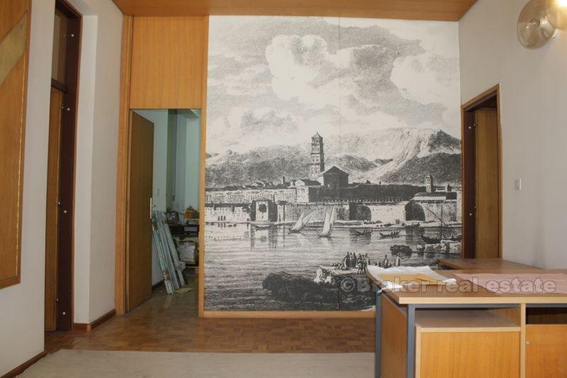 Gewerbe, Büroflächen in Split