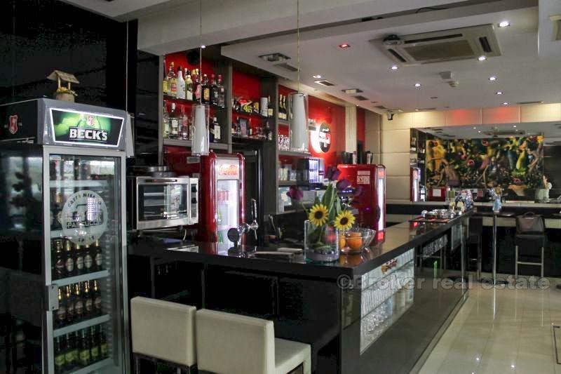 Poslovni prostor, Caffe bar sa dvije vanjske terase, na prodaju