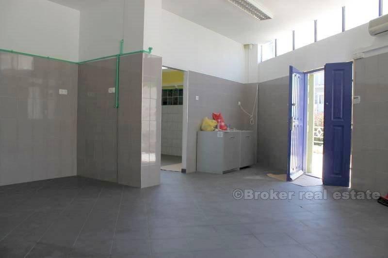 Espace commercial à louer à Split