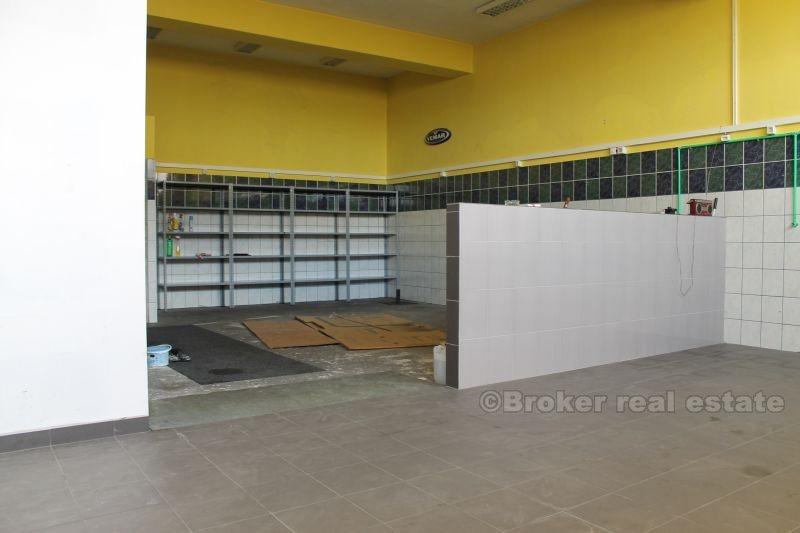 Espace commercial à louer à Split