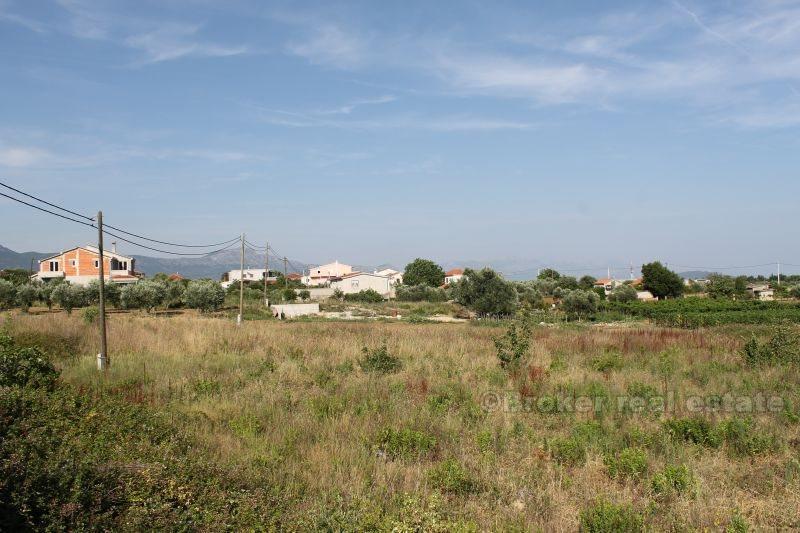 Terreno edificabile per scopi commerciali, per la vendita