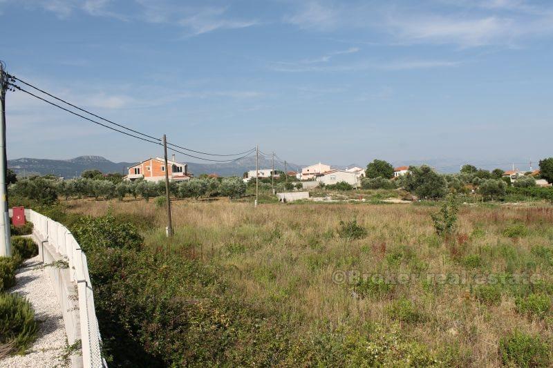Terreno edificabile per scopi commerciali, per la vendita