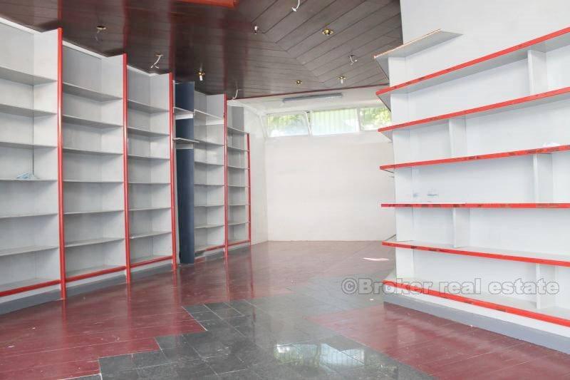 Dvě kancelářské prostory, celková plocha 124 m2, na prodej