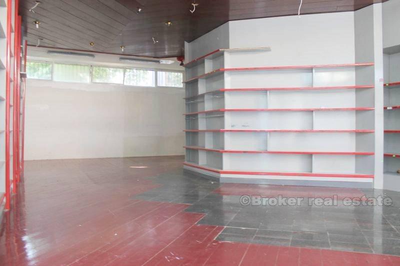Dvě kancelářské prostory, celková plocha 124 m2, na prodej