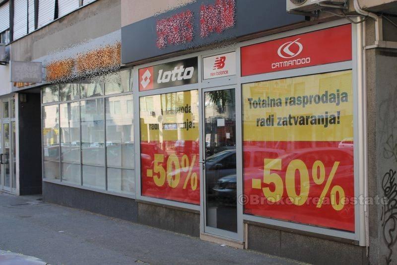 Dvě kancelářské prostory, celková plocha 124 m2, na prodej