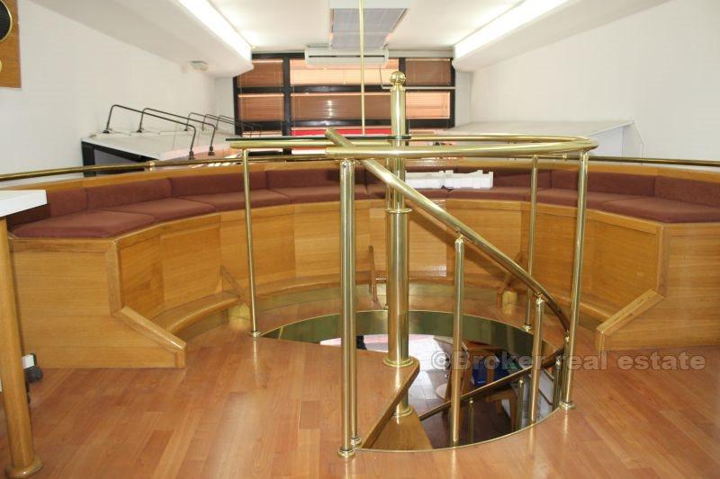 An interesting commercial space with a gallery, for rent