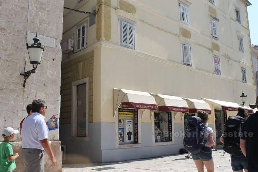 Commercial Premises, three office spaces for rent