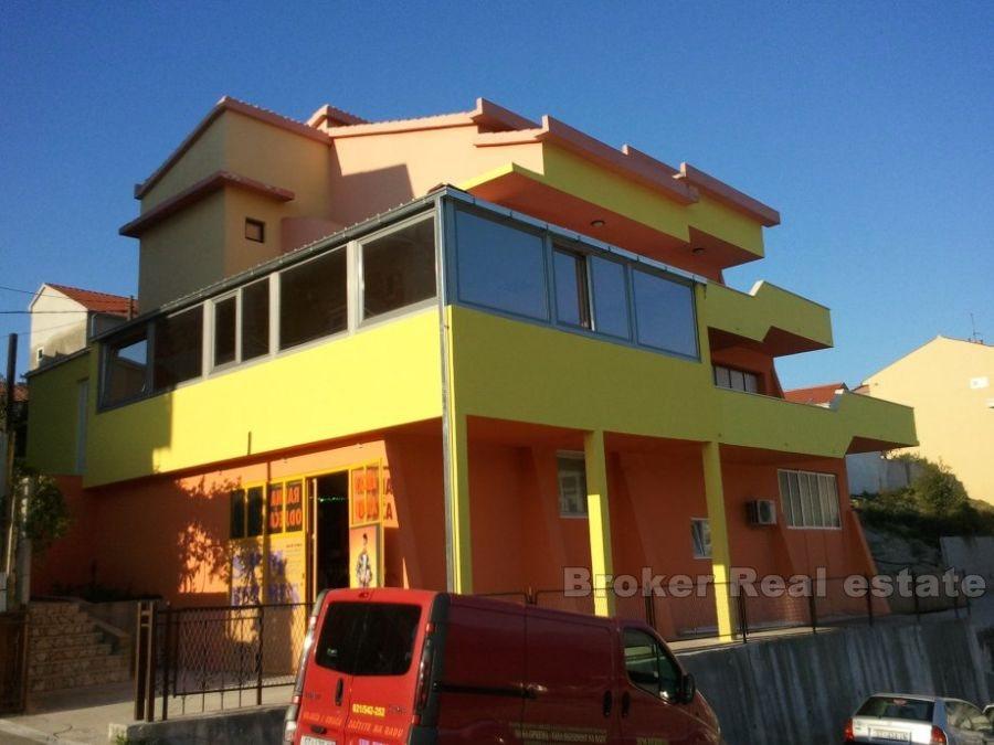 Detached house, multi-storey