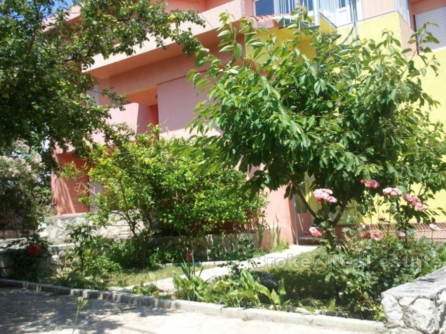 Detached house, multi-storey