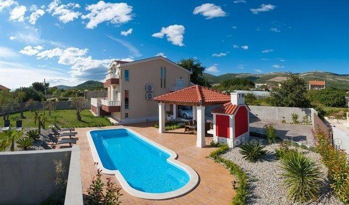 Villa, moderna e completamente attrezzata