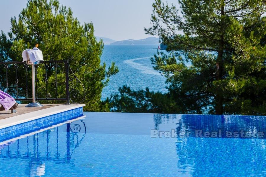 Maison / Villa, luxe avec piscine, première rangée de la mer