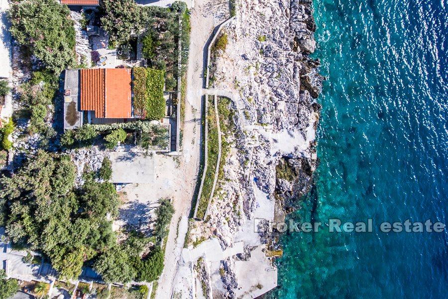 Casa in prima fila sul mare