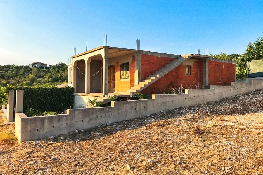 Kuća / vila, samostojeca, nedovrsena, pogled na more