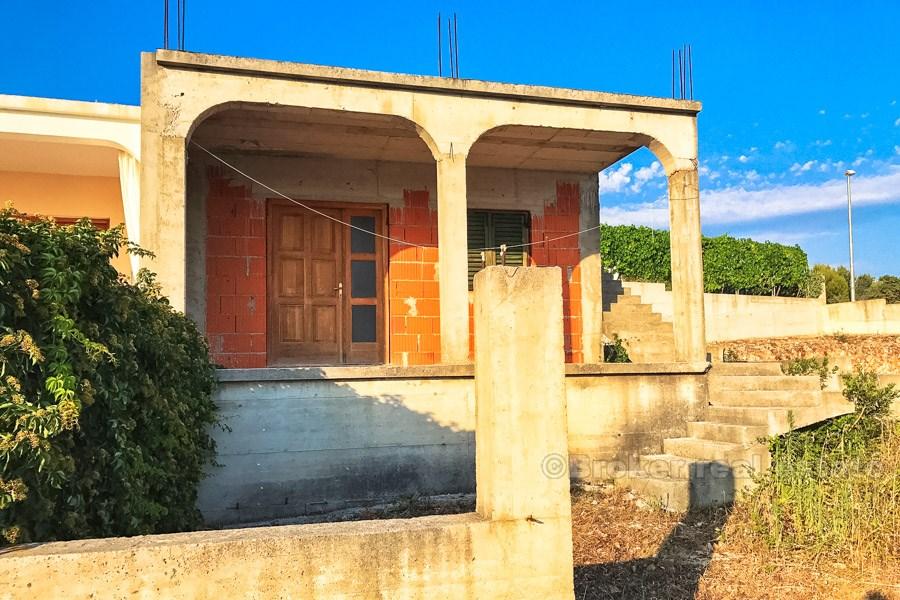 Kuća / vila, samostojeca, nedovrsena, pogled na more