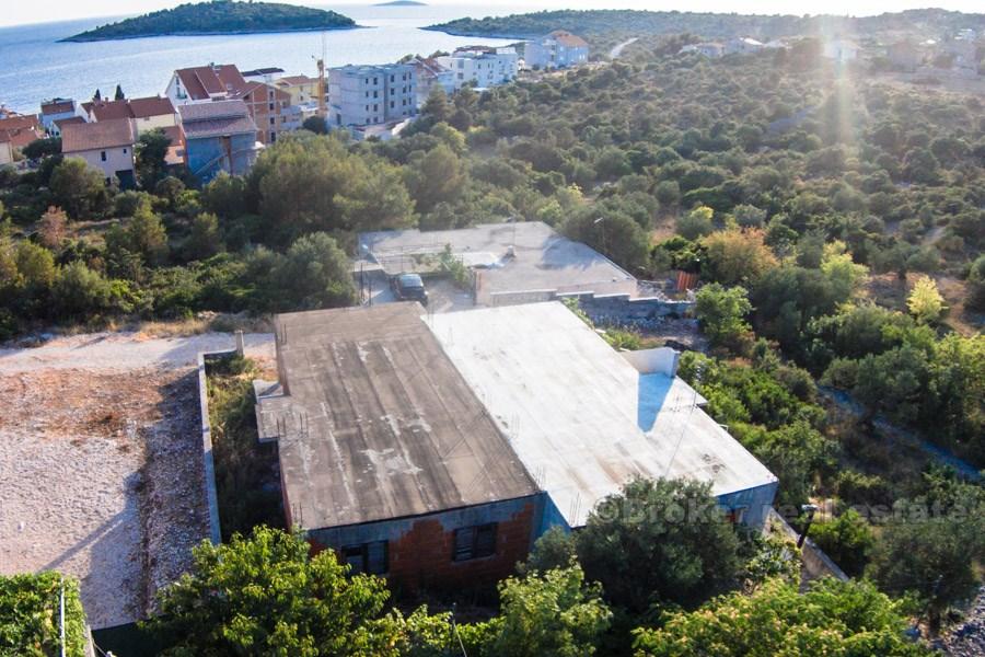 Kuća / vila, samostojeca, nedovrsena, pogled na more