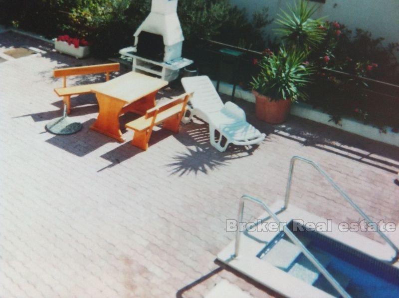 Ett roms leilighet med en terrasse på 16 m2, til salgs