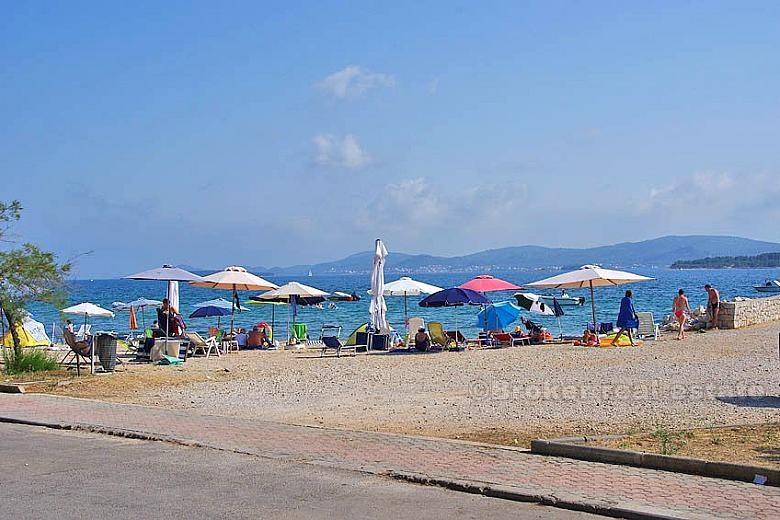 Kuća / vila, prvi red do mora