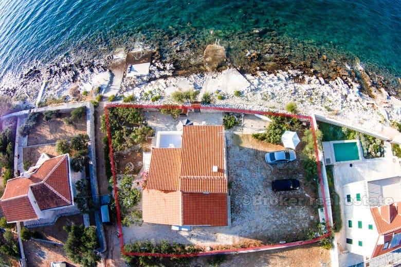Maison / Villa première rangée de la mer, avec accès direct à la plage