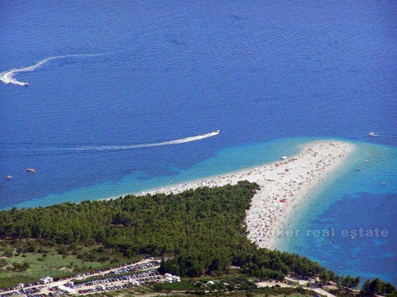 Kuća / vila / poslovno-stambeni objekt sa 6 stambenih jedinica i pogledom na more, na prodaju
