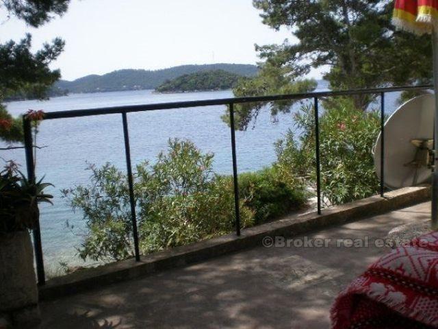 House / villa, seafront