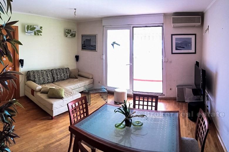Lägenhet / Flat på 4: e våningen, hyra