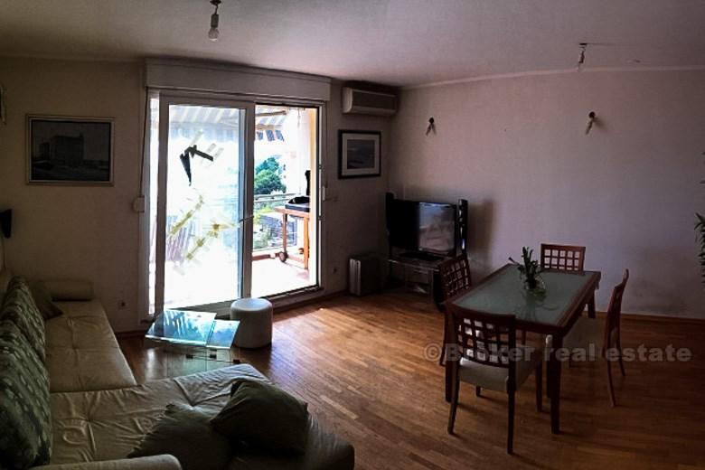 Lägenhet / Flat på 4: e våningen, hyra