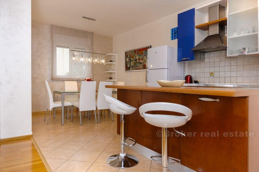 Appartement dans le nouveau bâtiment à proximité du centre de Split