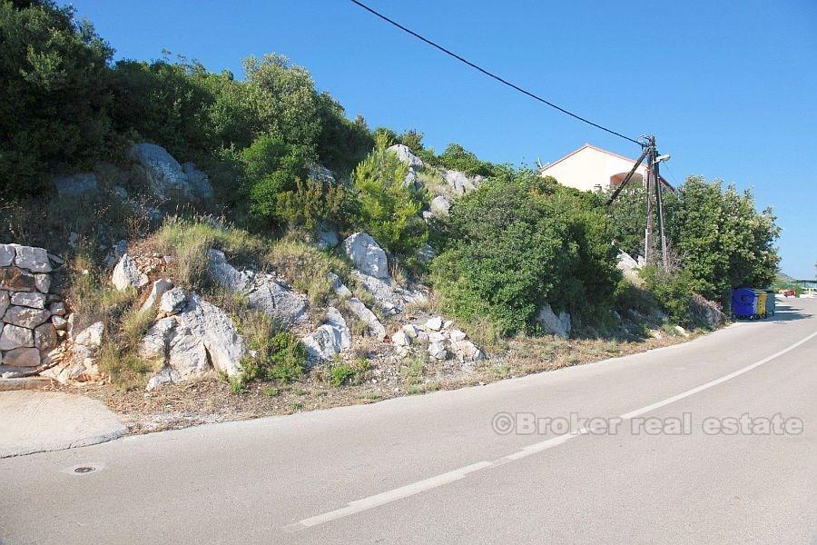 Terreno edificabile con bella vista, in vendita