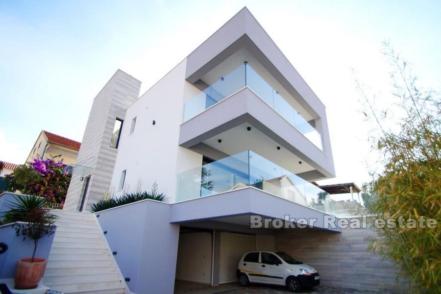 Luxury villa with sea view