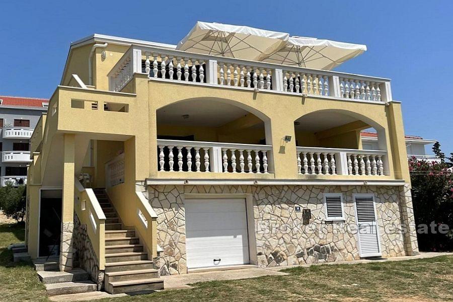 Palazzina con vista mare