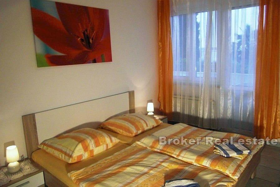 Dom z apartamentami nad morzem