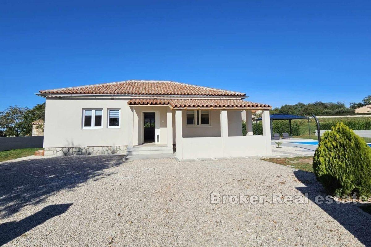 Ground floor house with a spacious plot