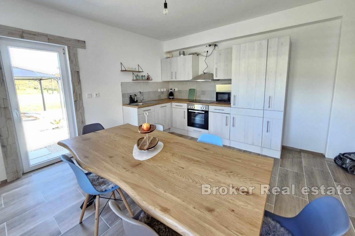 Ground floor house with a spacious plot