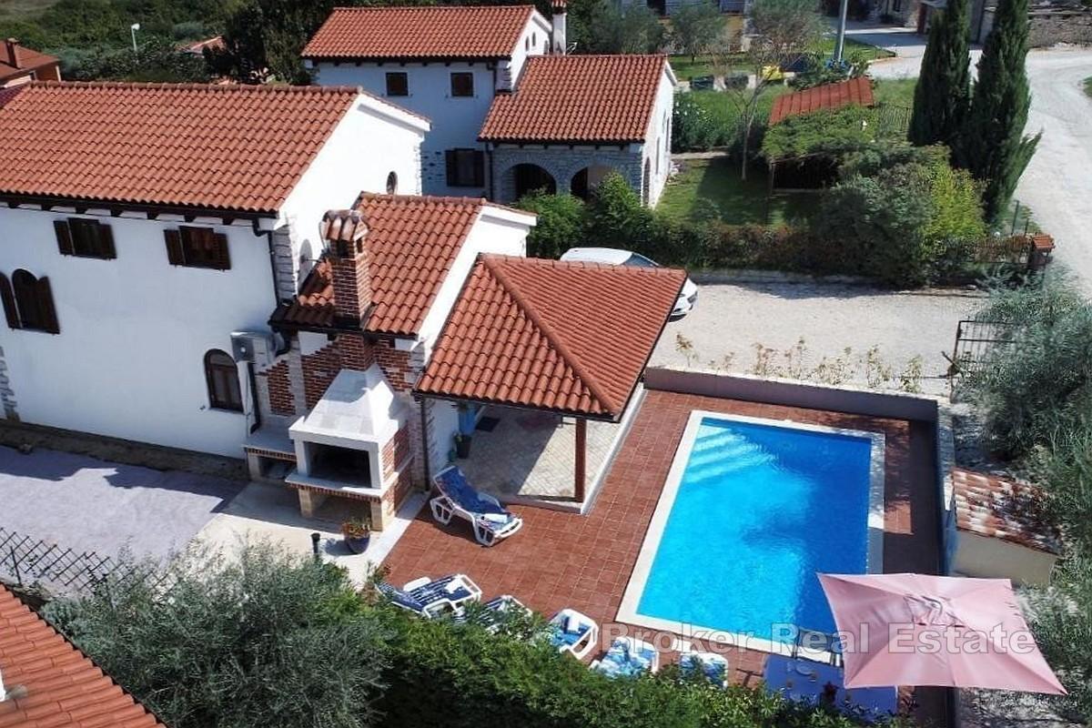 Einfamilienhaus mit Pool