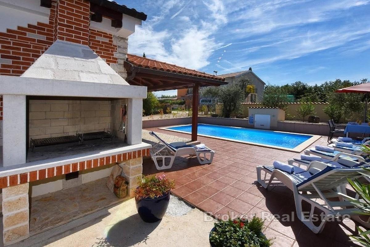 Einfamilienhaus mit Pool