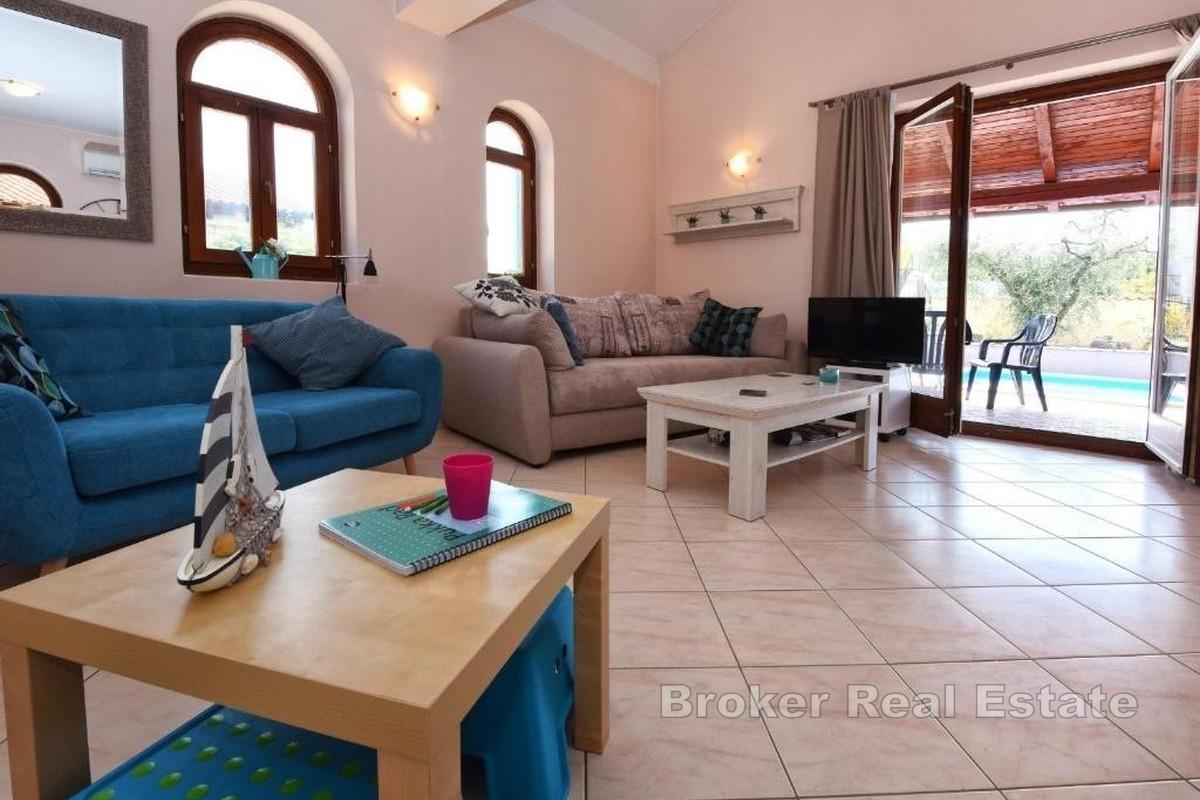 Einfamilienhaus mit Pool