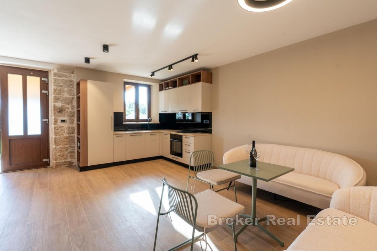 Renoverat stenhus med pool