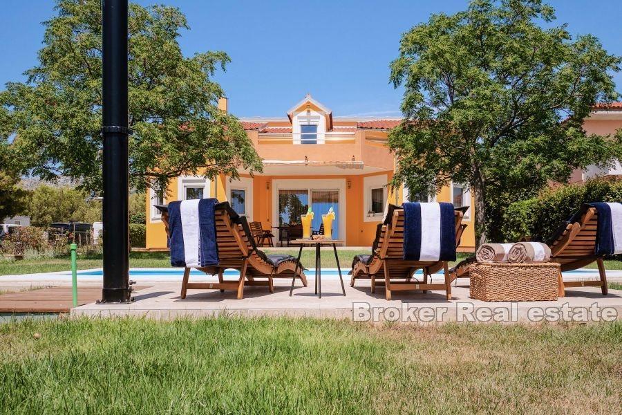 Attraktive Villa mit Pool