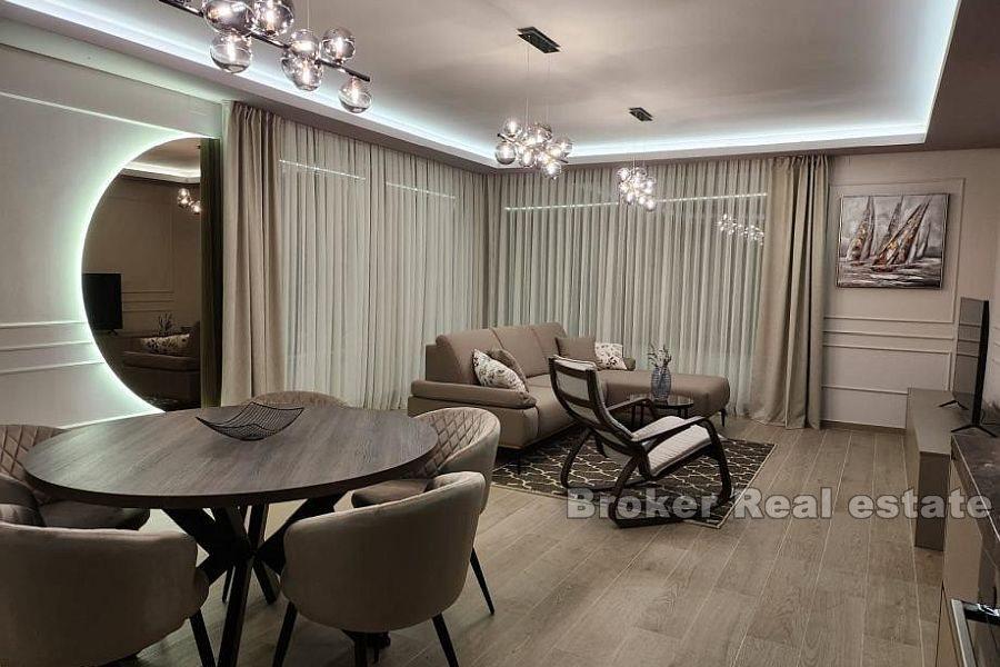 Villa de luxe en construction avec vue mer