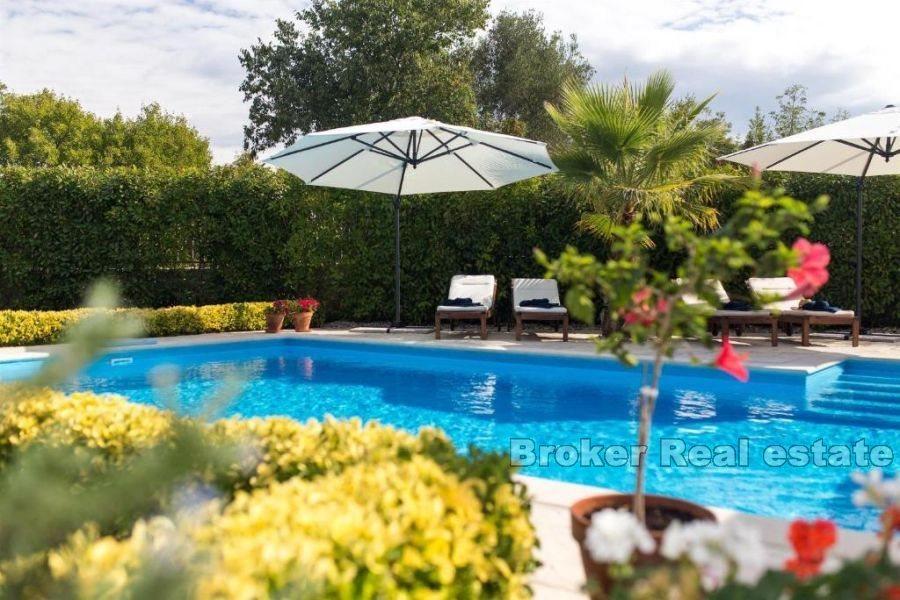 Villa mit Pool