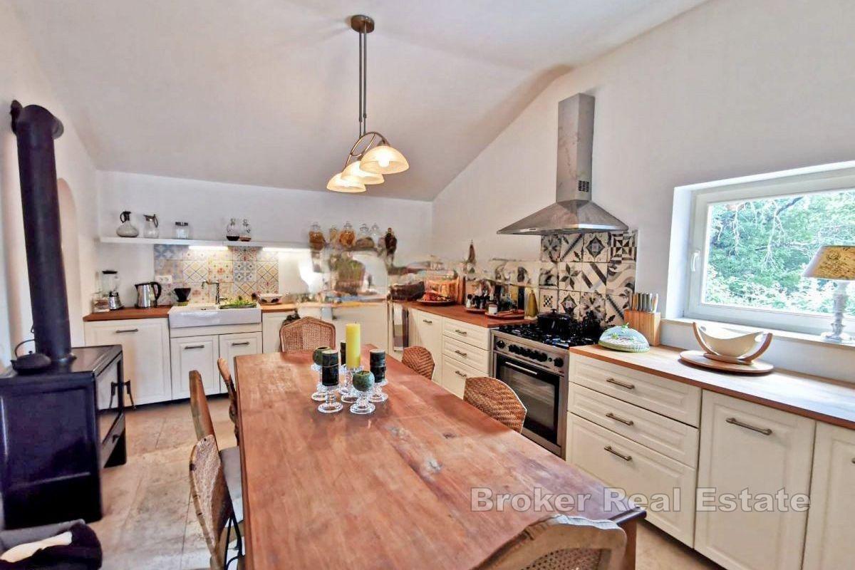 Maison de vacances en pierre avec piscine