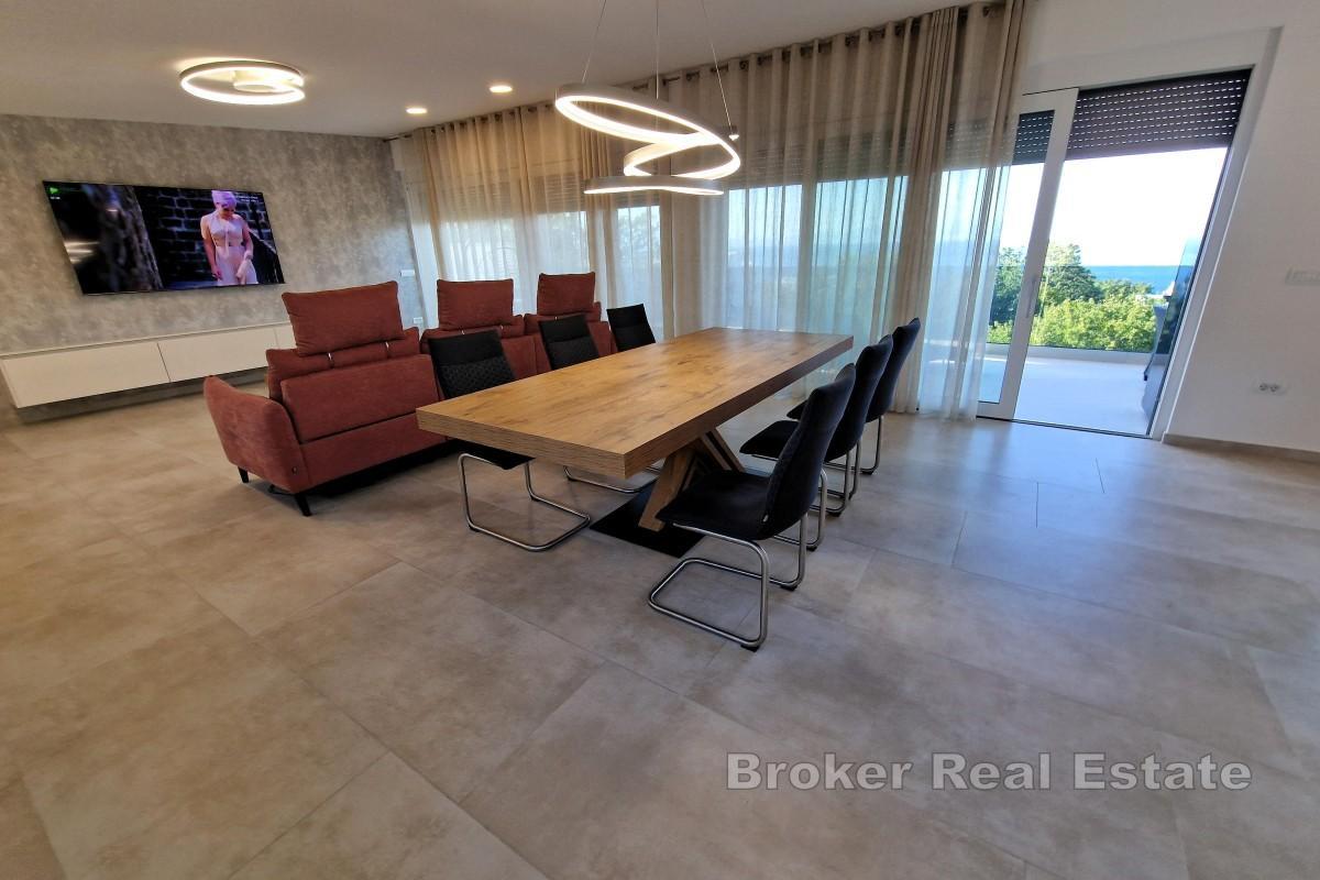 Penthouse mit Pool in Malinska