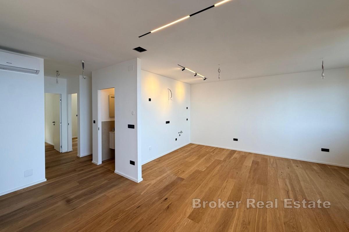 Modernes Apartment mit Meerblick