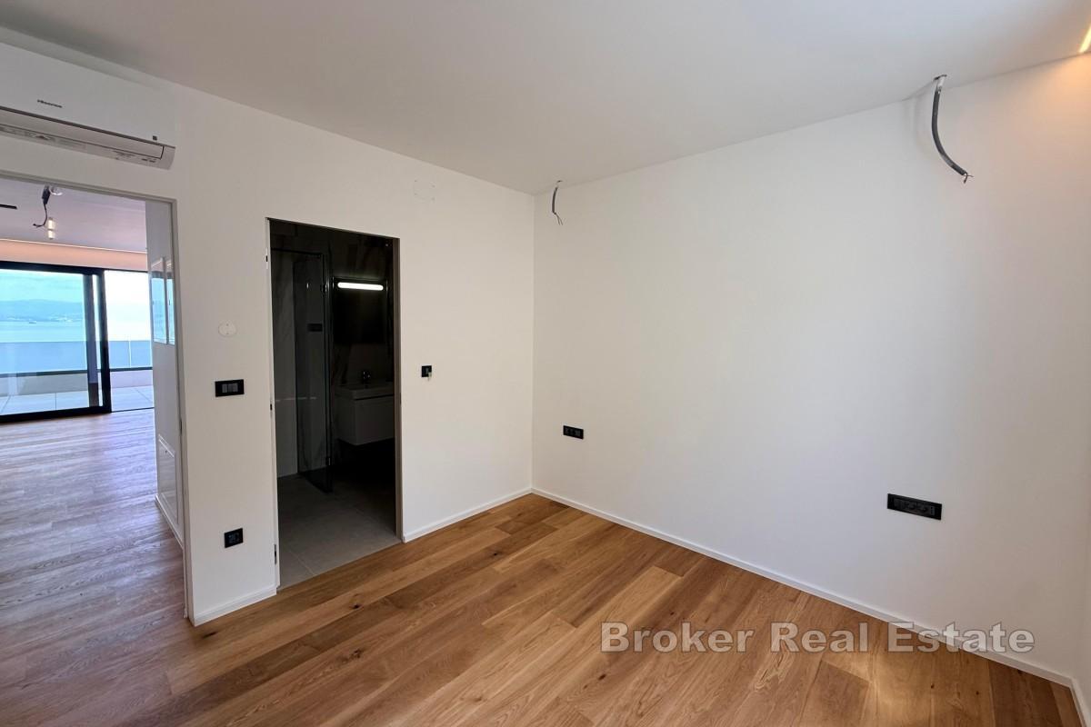 Modernes Apartment mit Meerblick