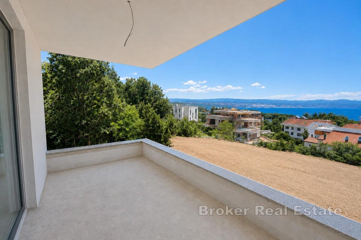 Moderne Wohnung mit Pool und Blick auf die Kvarner-Bucht